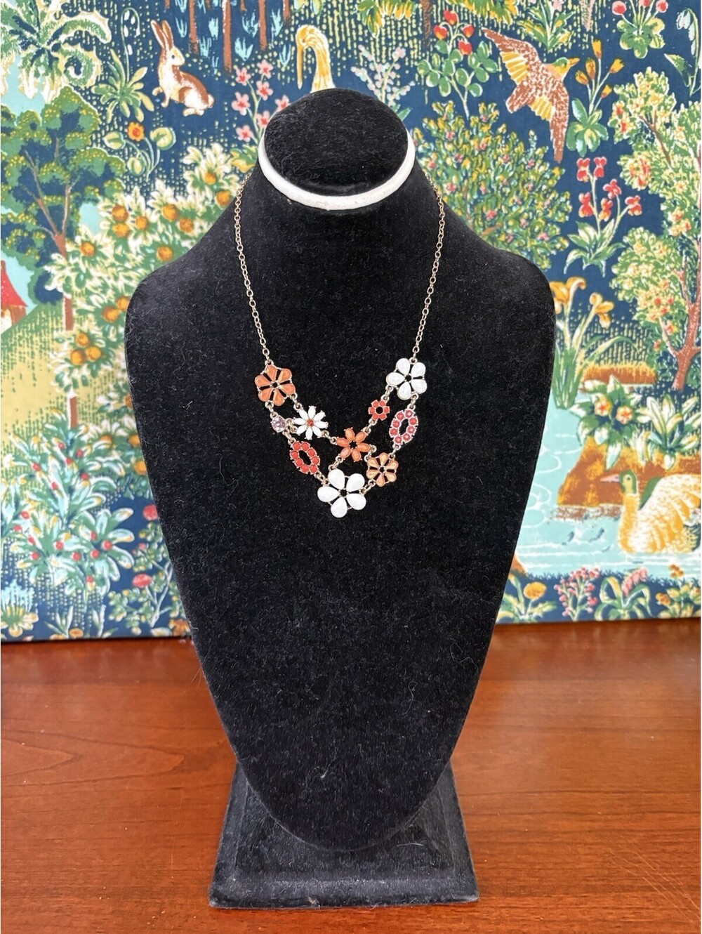 Avon Orange & White Flower Bib Style Gold Tone Statement Necklace. 16" BOHO